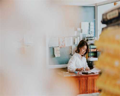 空间和虚拟主机：哪个更适合你？