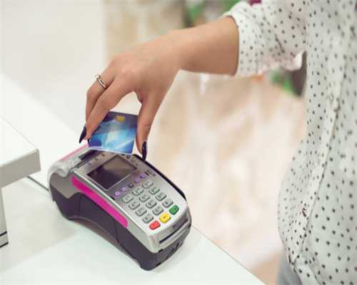 “小孩哥”百万运镜用电话手表，网友：现在的小孩强得可怕